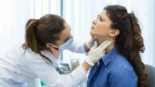 What are the Signs of Early Swollen Lymph Nodes in Neck Cancer?
